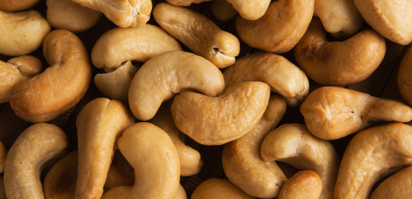 Eating cashews lowers